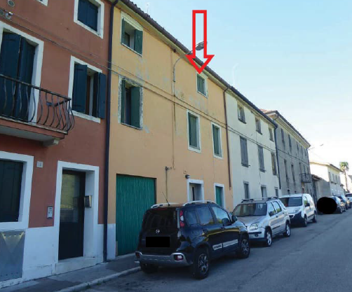 RIF. A.A.421-241

Vendesi all'asta - casa a schiera centrale su 3 livelli in data 14 aprile 2026
...