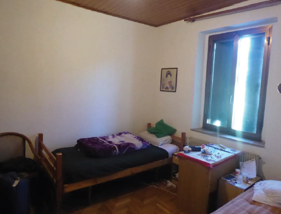 RIF. A.A.421-241

Vendesi all'asta - casa a schiera centrale su 3 livelli in data 14 aprile 2026
...