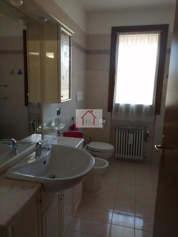 Rif.: PAL 035 Per informazioni Paolo 3488545745

Immobiliare Luxor è lieta di presentare un affas...