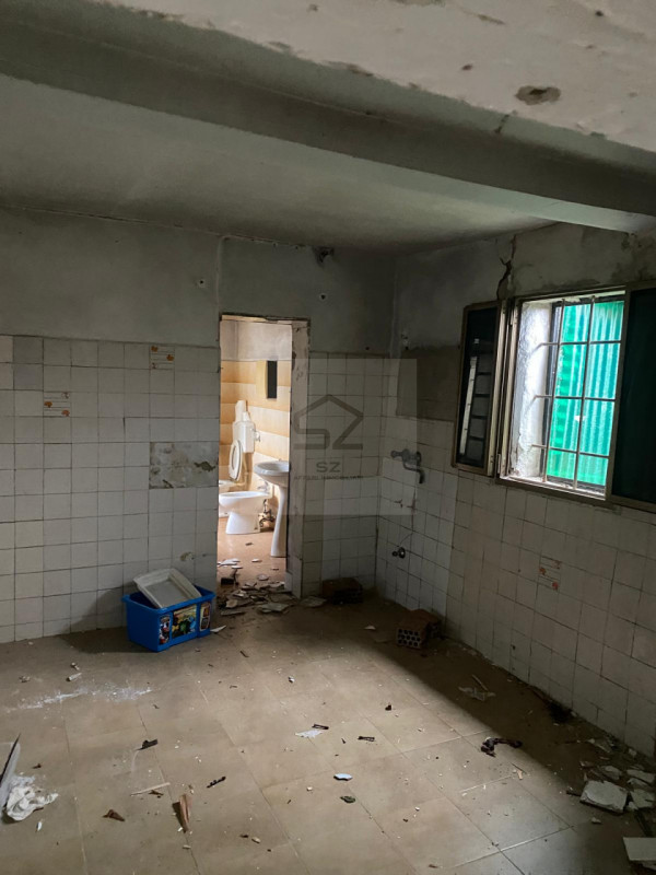 GALTA DI VIGONOVO - VE

PORZIONE DI BIFAMILIARE COMPLETAMENTE DA RISTRUTTURARE - POSSIBILITA' DI ...