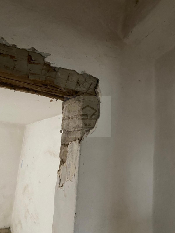 GALTA DI VIGONOVO - VE

PORZIONE DI BIFAMILIARE COMPLETAMENTE DA RISTRUTTURARE - POSSIBILITA' DI ...