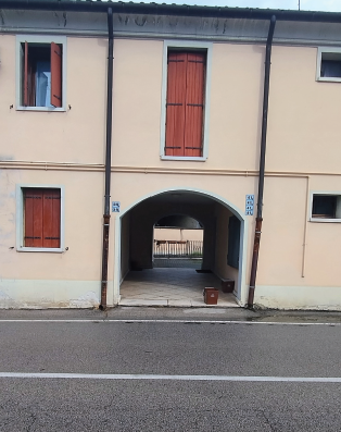 RIF. A.A.445-24

Vendesi all'asta - appartamento al piano terra con garage in data 14 aprile 2026...