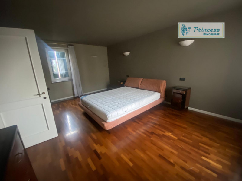 A Zanè, nel cuore del centro e comoda ai servizi principali e alle arterie della città, proponiam...