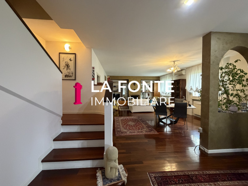 CODIVERNO DI VIGONZA introvabile VILLA SINGOLA A PIANO UNICO situata nel cuore del paese. Questa ...