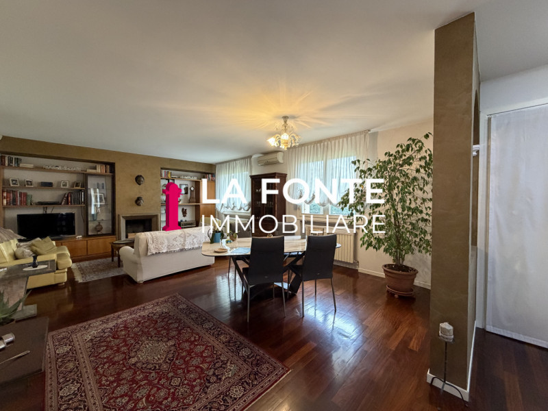 CODIVERNO DI VIGONZA introvabile VILLA SINGOLA A PIANO UNICO situata nel cuore del paese. Questa ...