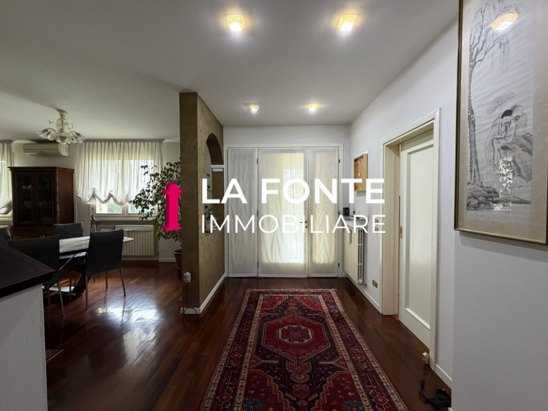 CODIVERNO DI VIGONZA introvabile VILLA SINGOLA A PIANO UNICO situata nel cuore del paese. Questa ...