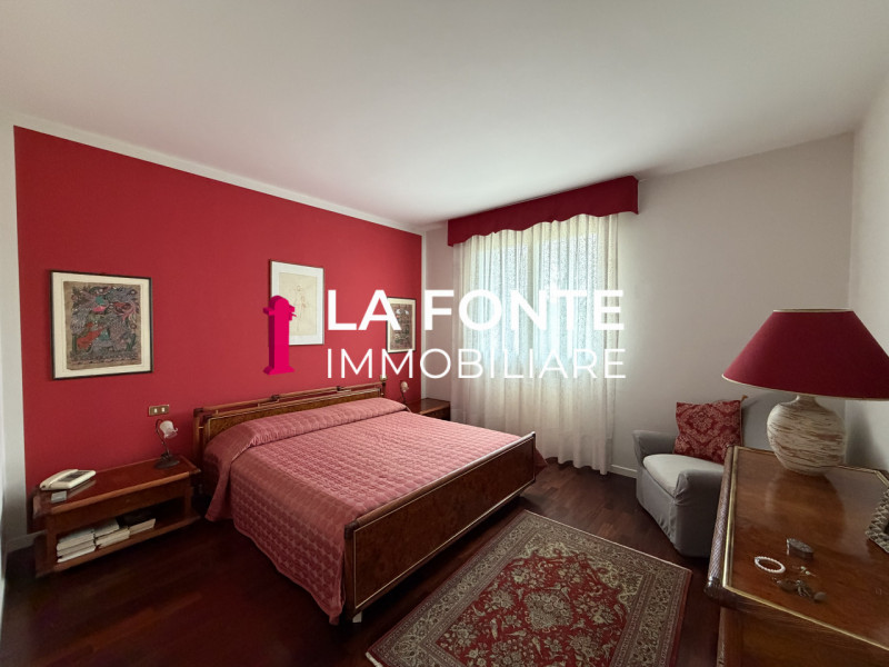 CODIVERNO DI VIGONZA introvabile VILLA SINGOLA A PIANO UNICO situata nel cuore del paese. Questa ...