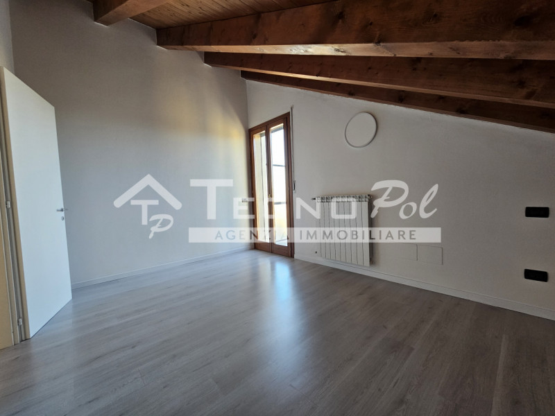 BRUGINE - Proponiamo in ESCLUSIVA interessante appartamento in quartiere residenziale comodo al c...