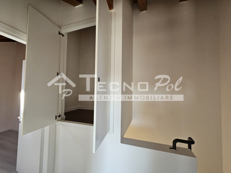 BRUGINE - Proponiamo in ESCLUSIVA interessante appartamento in quartiere residenziale comodo al c...