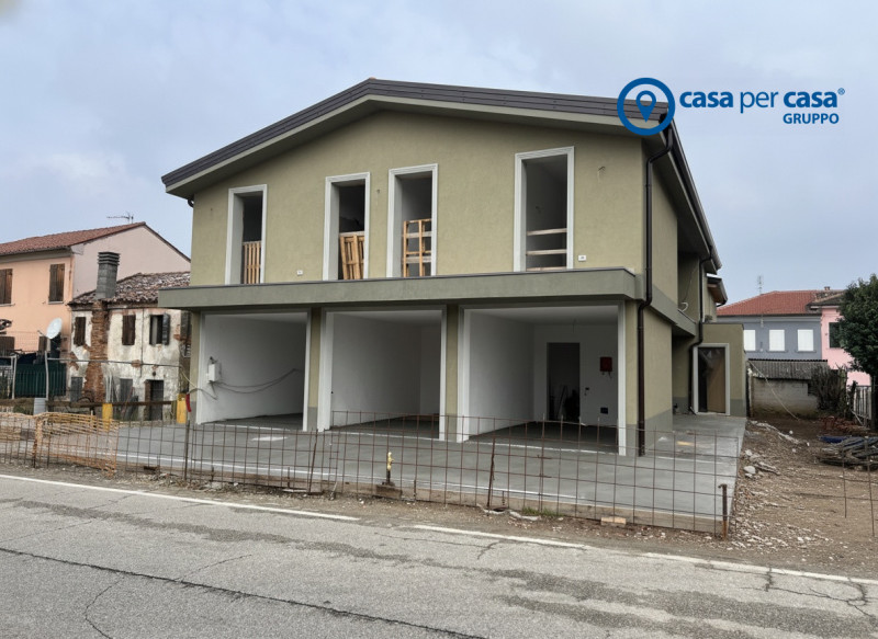 APPROVATO GRUPPO CASA PER CASA: VALUTATO, CONTROLLATO, GESTITO IN ESCLUSIVA!

ZONA:
L'abitazione ...