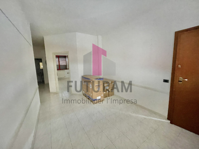 SARCEDO - 15FIL - PER INFO 0444/310220

Se stai cercando un ufficio luminoso e versatile a Sarced...