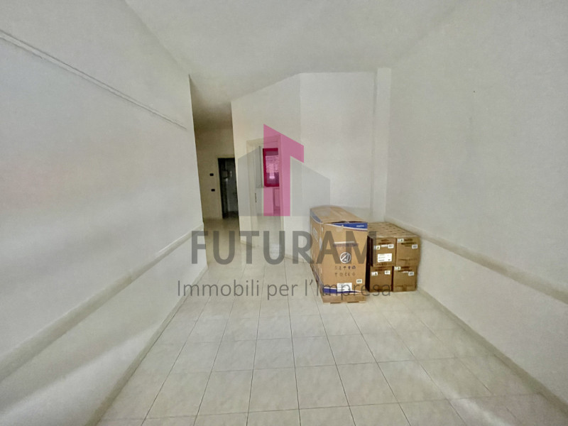 SARCEDO - 15FIL - PER INFO 0444/310220

Se stai cercando un ufficio luminoso e versatile a Sarced...