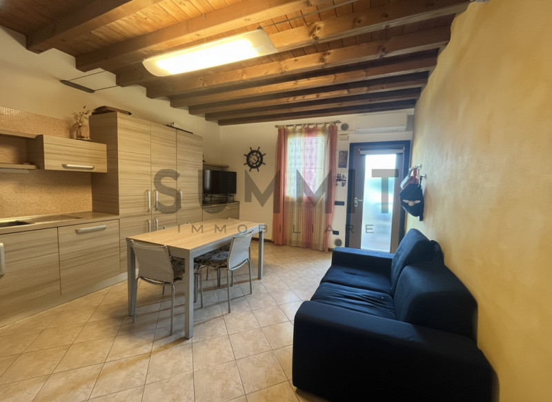 MARANO VICENTINO: In posizione tranquilla comoda al centro MINIAPPARTAMENTO al piano terra con pi...