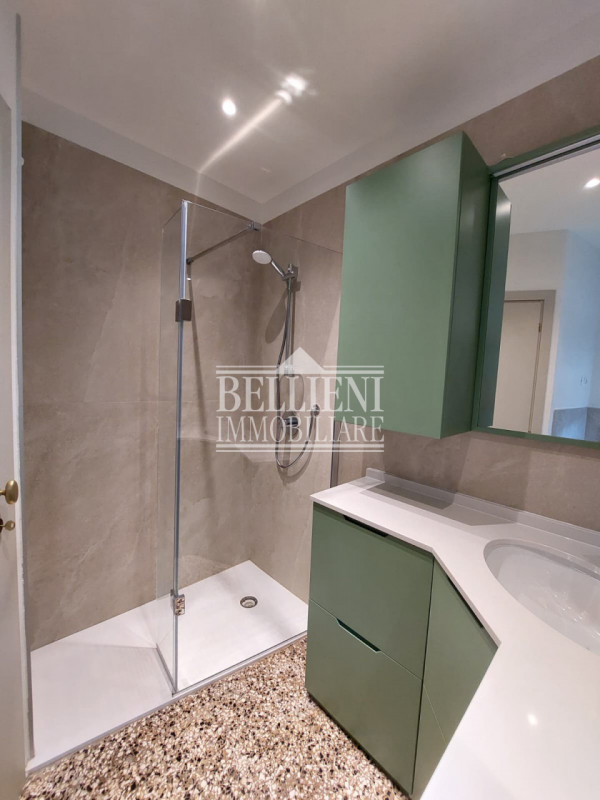 PONTE DEGLI ANGELI: In un contesto di assoluto prestigio, all'interno di un palazzo del 1820 real...