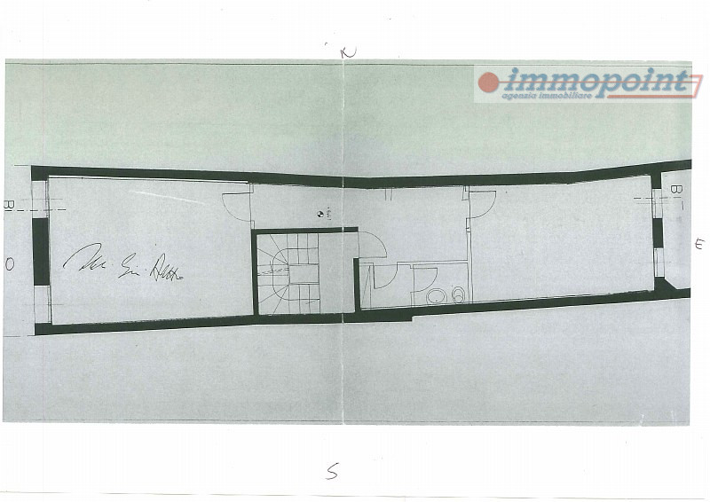 Situato in centro storico a Bassano del Grappa, ufficio al piano secondo composto da ingresso, du...