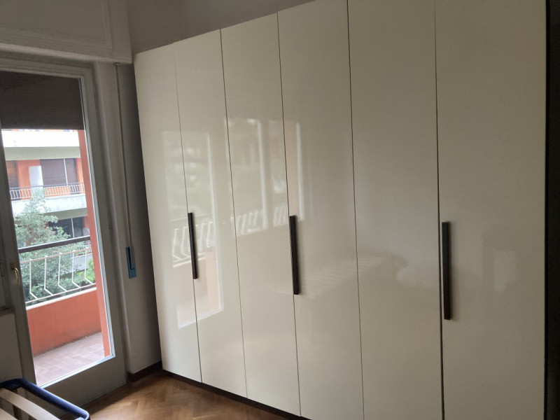 Vicenza, zona ponte Pusterla, appartamento al piano bicamere al piano 3° composto da: cucina sepa...