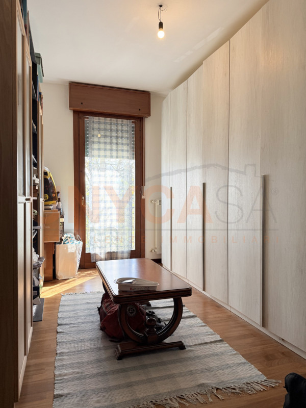 RUBANO: proponiamo appartamento situato al secondo piano di una palazzina dotata di ascensore, ne...