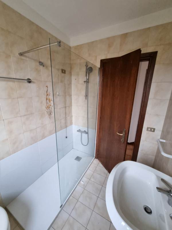 Albettone (VI), Frazione di Lovolo, proponiamo in Vendita Spazioso Appartamento al piano rialzato...