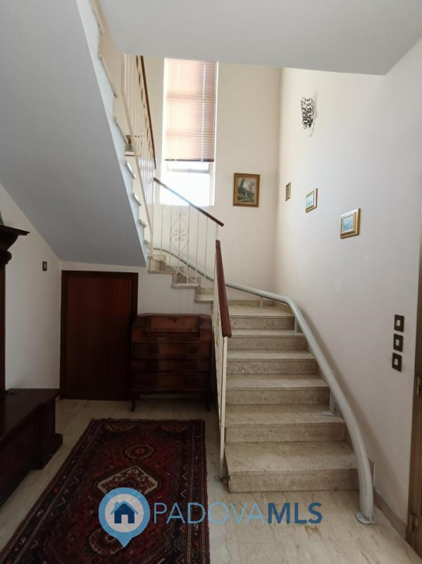 Immobile in esclusiva al Gruppo Padova MLS
Padova zoa crocefisso vicino a tutti i servizi  princi...