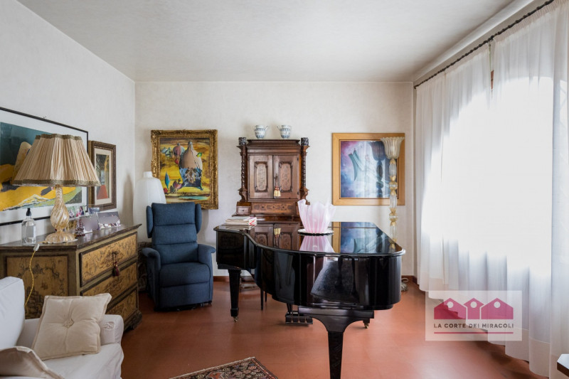 ARZIGNANO: ELEGANTE VILLA SINGOLA DI LUSSO, AMPIA METRATURA CON PARCO PRIVATO RECINTATO, PISCINA ...