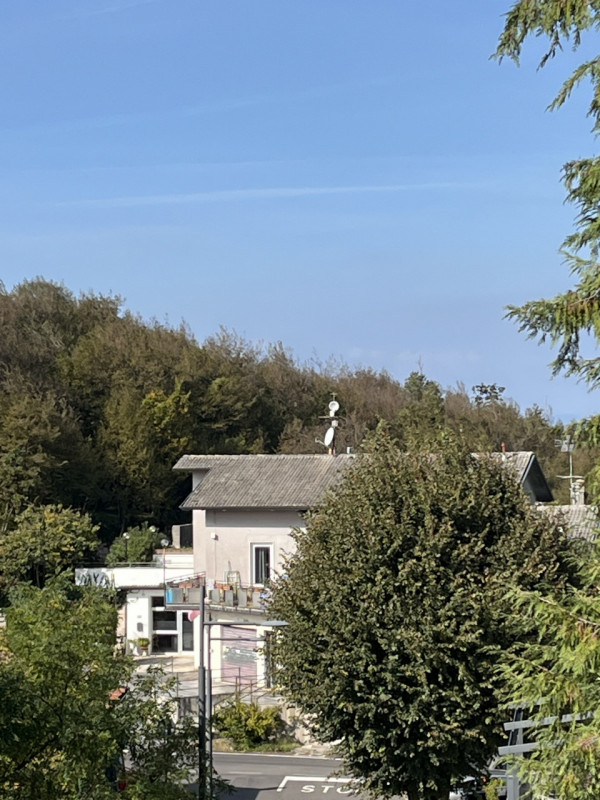 Nel cuore della località San Gottardo, proponiamo un'interessante soluzione immobiliare ideale pe...