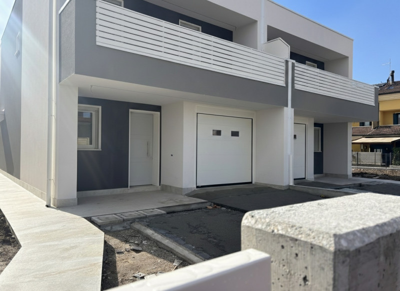 Nel cuore di Mestrino, in una zona residenziale tranquilla ma comoda a tutti i servizi raggiungib...