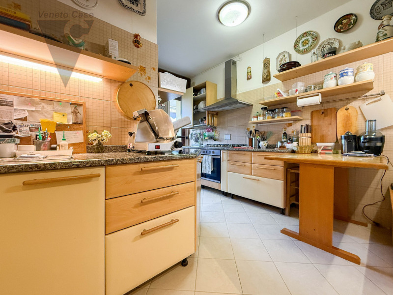 STANGA - NUDA PROPRIETA'
In un contesto residenziale signorile e tranquillo, circondato da un cur...