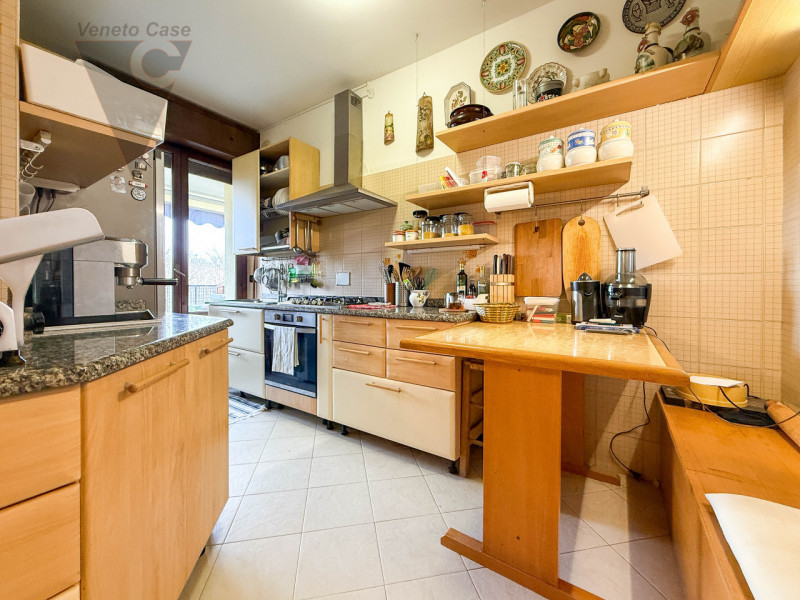 STANGA - NUDA PROPRIETA'
In un contesto residenziale signorile e tranquillo, circondato da un cur...