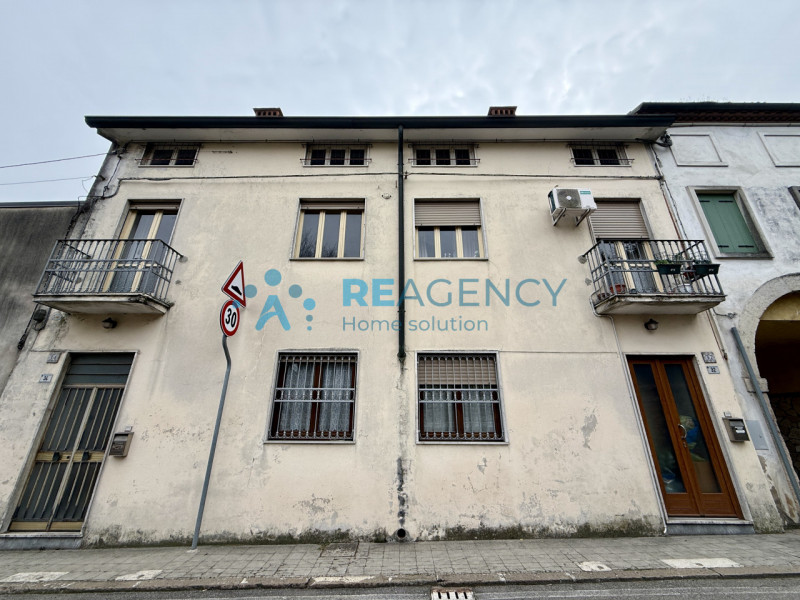 Montecchio Maggiore

Stai cercando una casa singola da ristrutturare con grandi potenzialità e un...