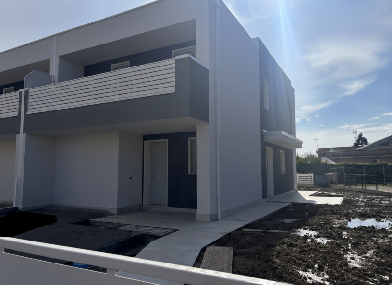 Nel cuore di Mestrino, in una zona residenziale tranquilla e al contempo comoda a tutti i servizi...