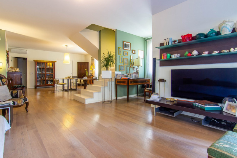 VICENZA – Zona VILLA BERICA | Eleganza, Comfort ed Efficienza in Classe A/1

Nel ricercato semice...