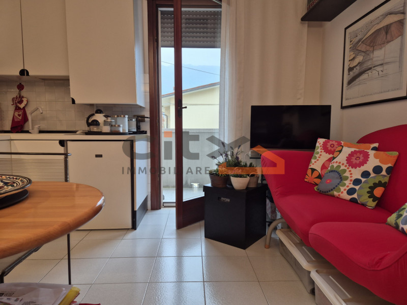 Romano d'Ezzelino - VENDIAMO MINI APPARTAMENTO ARREDATO al primo piano in contesto residenziale t...