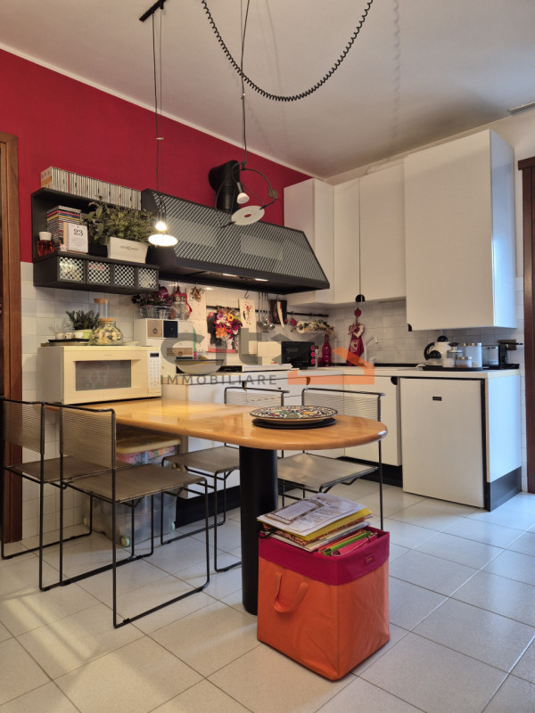Romano d'Ezzelino - VENDIAMO MINI APPARTAMENTO ARREDATO al primo piano in contesto residenziale t...