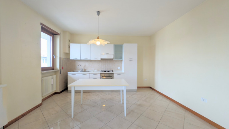Zugliano, appartamento bicamere con garage. € 137.000

Via San Bernardino n° 17

Trattativa Unica...