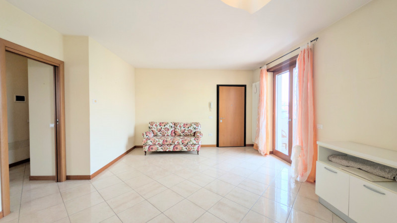 Zugliano, appartamento bicamere con garage. € 137.000

Via San Bernardino n° 17

Trattativa Unica...