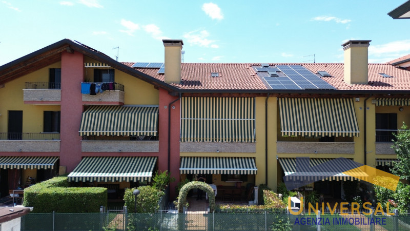 RESCHIGLIANO – Scoprite questa bellissima porzione di villetta a schiera centrale, situata in un ...