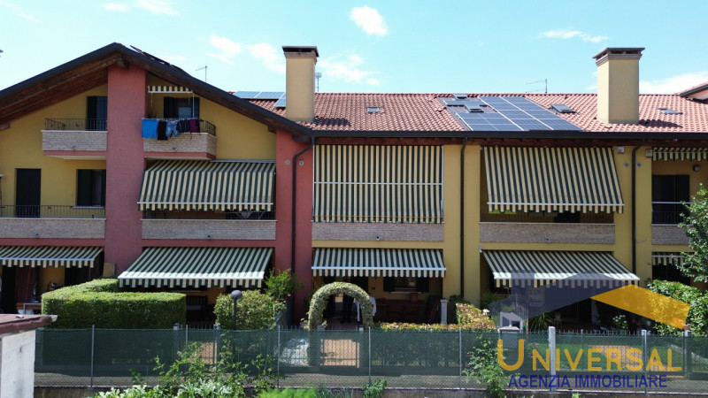 RESCHIGLIANO – Scoprite questa bellissima porzione di villetta a schiera centrale, situata in un ...