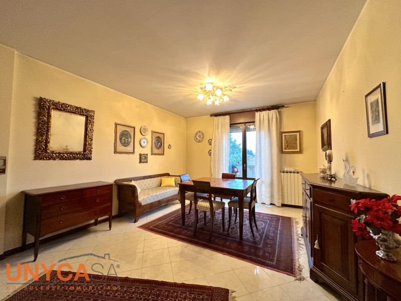 Cerchi comfort abitativo senza rinunciare allo stile classico?

Nel cuore della rinomata zona res...