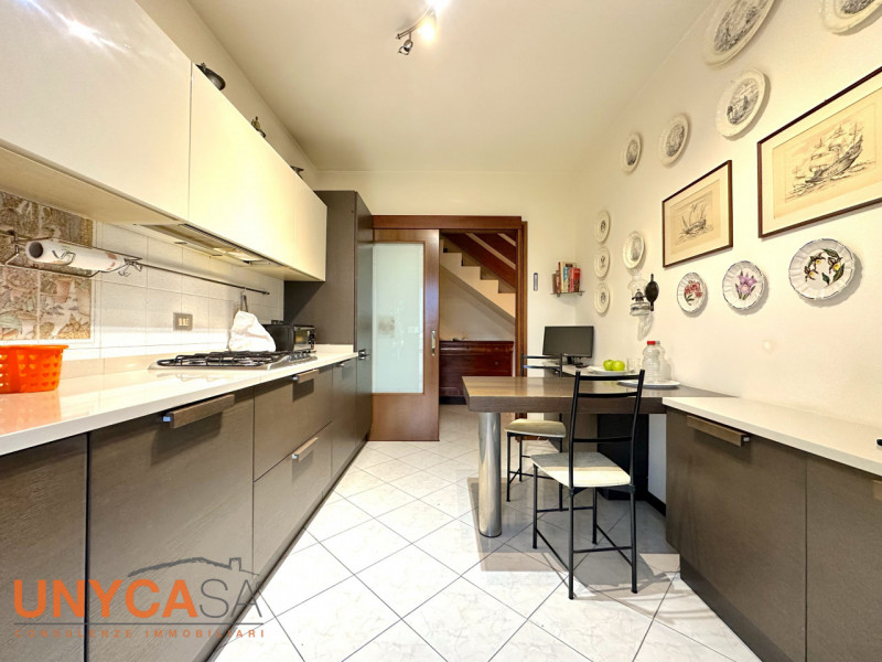 Cerchi comfort abitativo senza rinunciare allo stile classico?

Nel cuore della rinomata zona res...