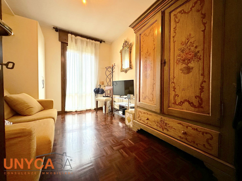 Cerchi comfort abitativo senza rinunciare allo stile classico?

Nel cuore della rinomata zona res...