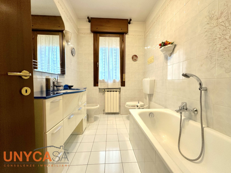 Cerchi comfort abitativo senza rinunciare allo stile classico?

Nel cuore della rinomata zona res...