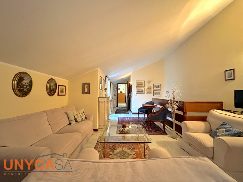 Cerchi comfort abitativo senza rinunciare allo stile classico?

Nel cuore della rinomata zona res...