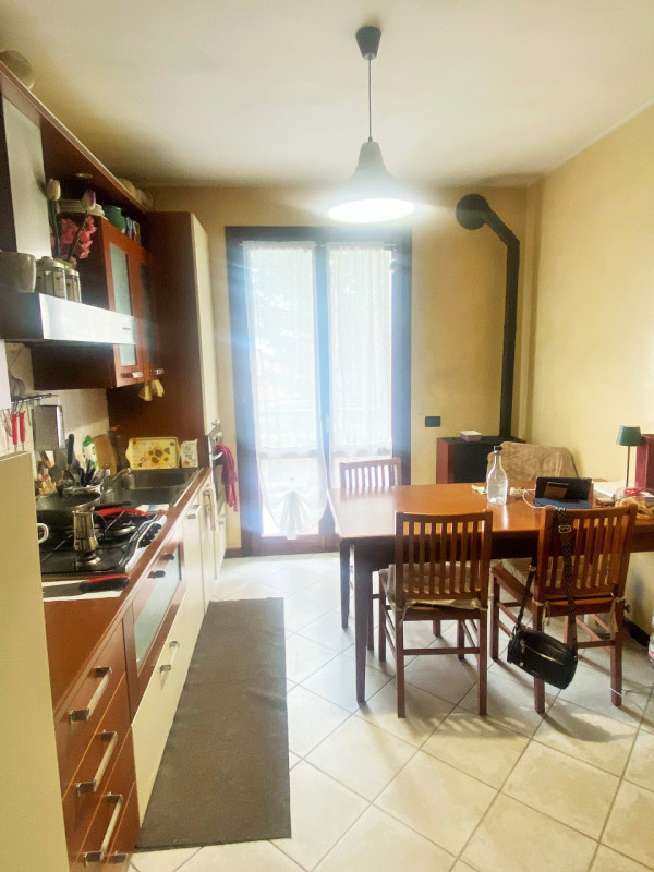 Nella frazione di Fanzolo di Vedelago proponiamo in locazione una appartamento bilocale arredato,...