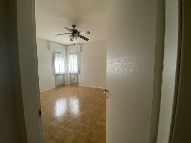 AFFITTASI SPAZIOSO E LUMINOSO APPARTAMENTO TRICAMERE A VILLAGGIO MONTEGRAPPA

APPARTAMENTO AL PRI...