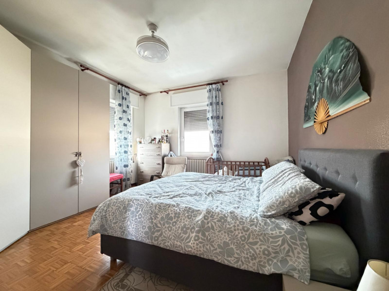 Interno di Viale della Pace, in contesto di 3 Unità immobiliari, al secondo ed ultimo piano spazi...