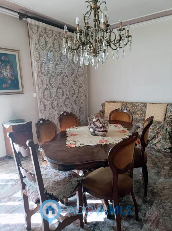 Immobile in esclusiva al Gruppo Padova MLS

Padova zona Crocefisso vicino a tutti i servizi princ...