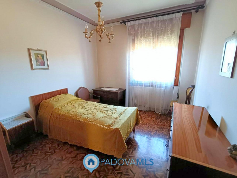 Immobile in esclusiva al Gruppo Padova MLS

Padova zona Crocefisso vicino a tutti i servizi princ...