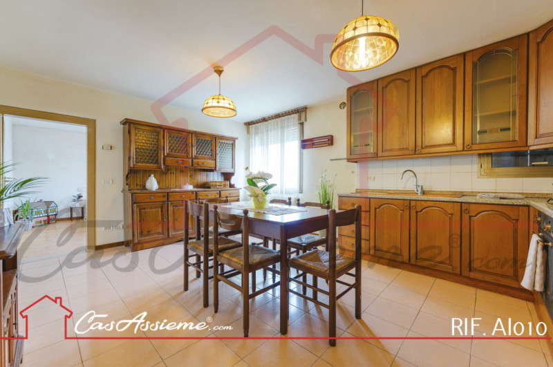 Rif. AI010
NOSTRA ESCLUSIVA - OPEN HOUSE VENERDI' 24/04
Nel cuore di Castello di Godego, in posiz...