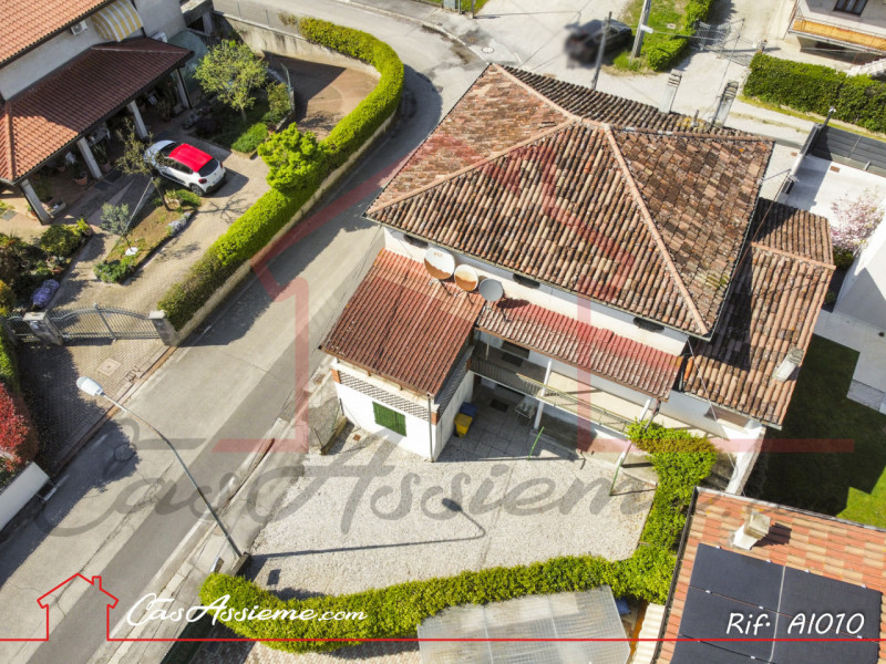 Rif. AI010
NOSTRA ESCLUSIVA - OPEN HOUSE VENERDI' 24/04
Nel cuore di Castello di Godego, in posiz...