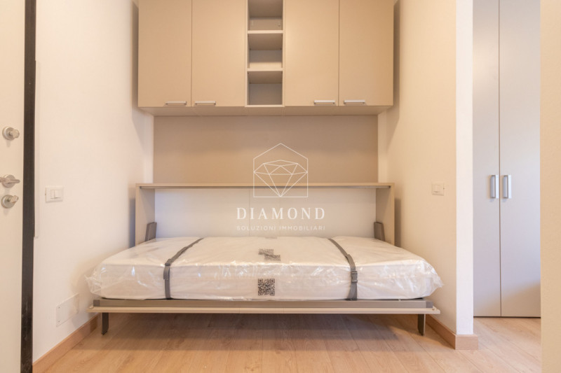 DISPONIBILE DA SUBITO.

Montebelluna: zona ospedale, monolocale di circa 30mq totali, su palazzin...